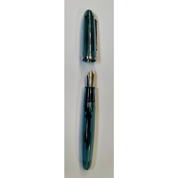 Ellington Pens Fountain Pen Clarity Transparent Blue Fine Nib NEW - Picture 1 of 5